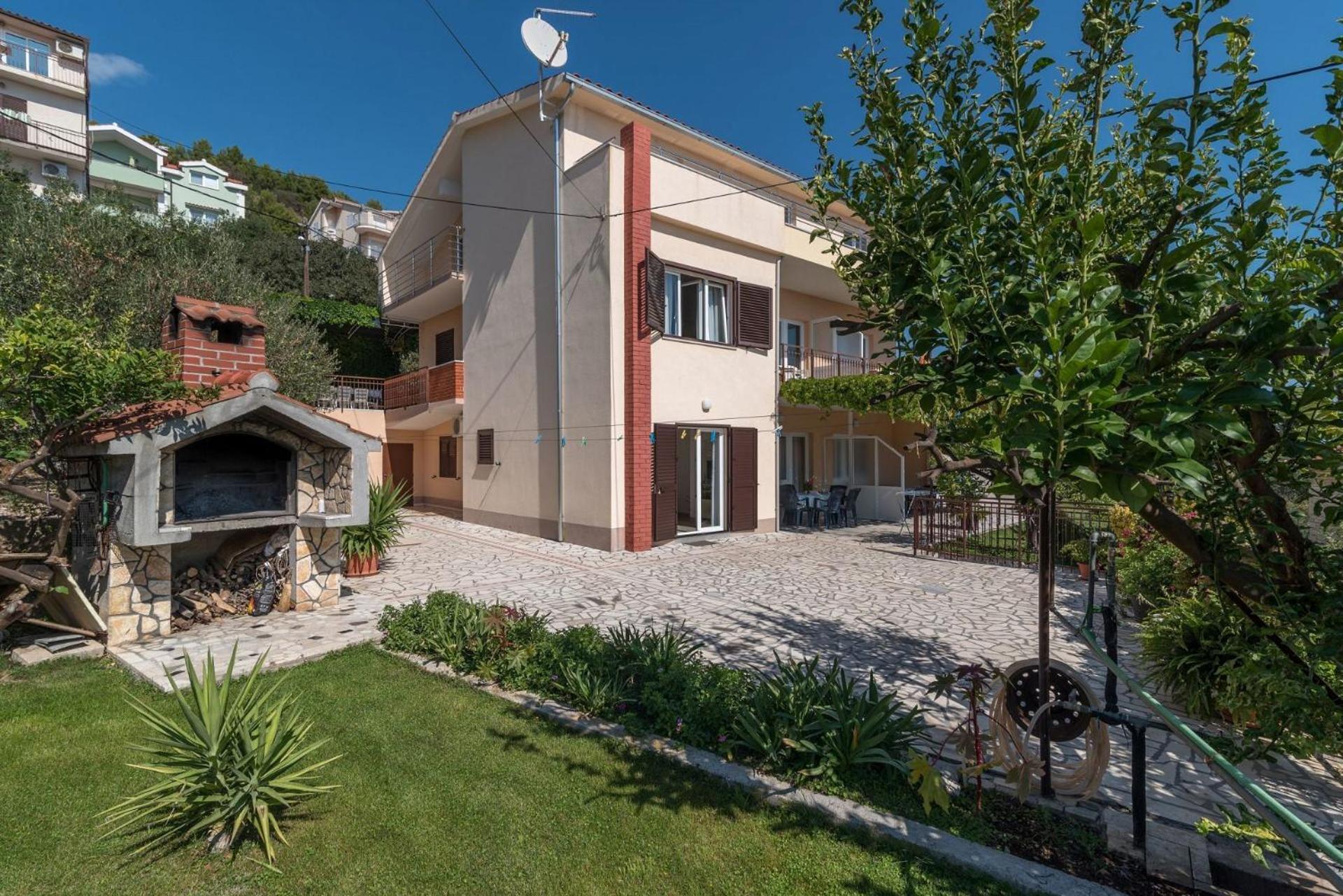 Apartments Vin Trogir Exterior photo